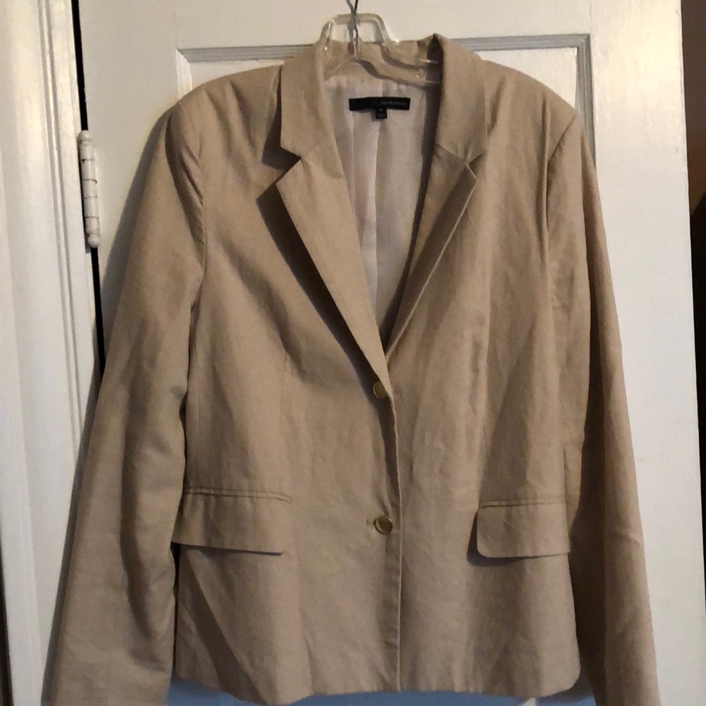 Harv’e Benard  blazer
